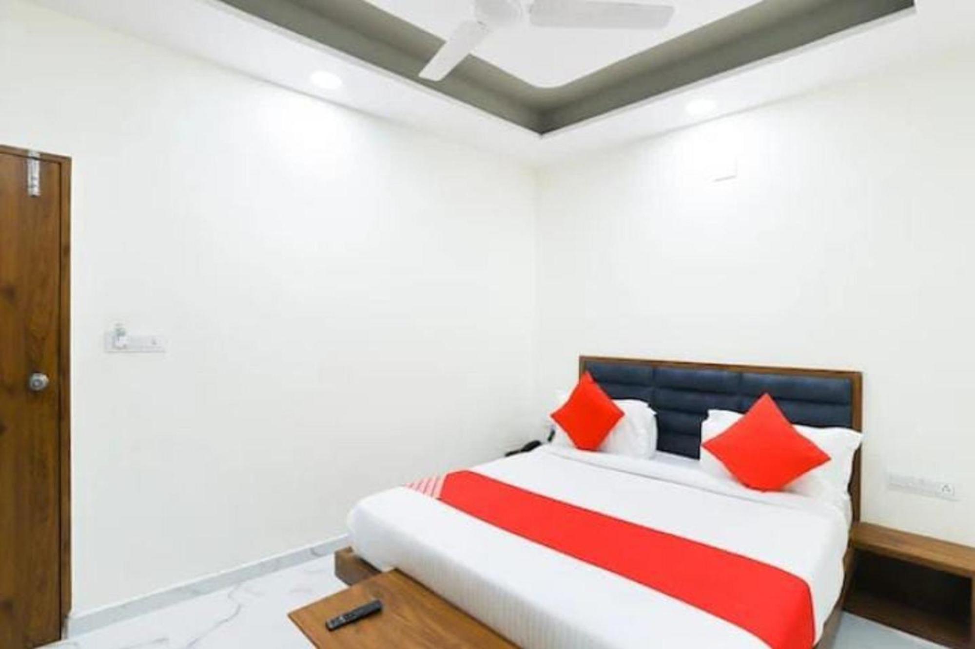 Hotel New Lake View Ahmadabad Zewnętrze zdjęcie