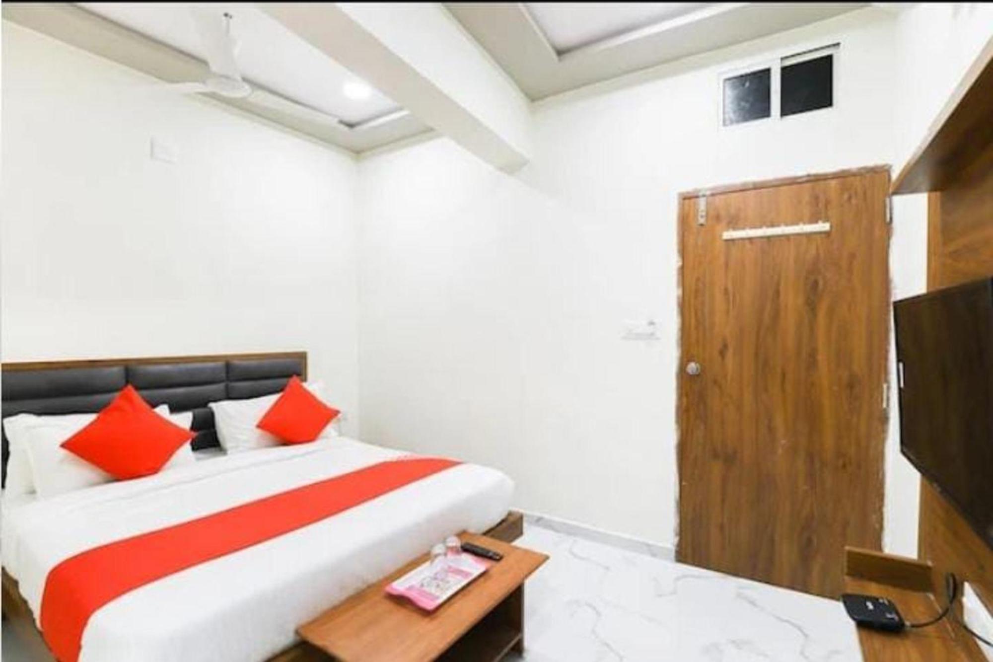 Hotel New Lake View Ahmadabad Zewnętrze zdjęcie